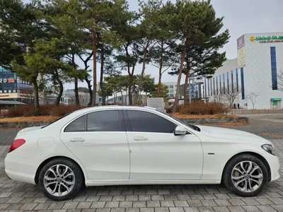 Mercedes-Benz C-Class 2018, 145284 км, за 14500000 KRW