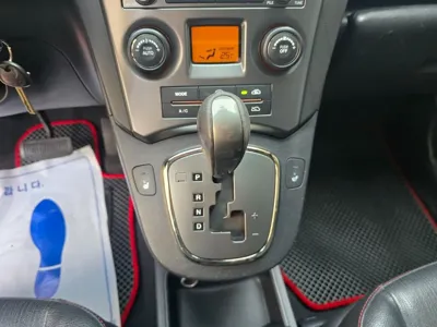 Kia Carens 2011, 178118 км, за 3900000 KRW - фото 8