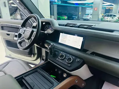 Land Rover Defender 2021, 126000 км, за 468000 CNY - фото 15