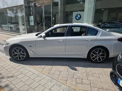 BMW 5-Series 2022, 82544 км, за 32500000 KRW