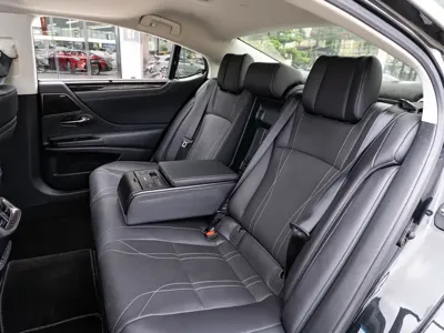 Lexus ES 2020, 39500 км, за 259600 CNY - фото 12