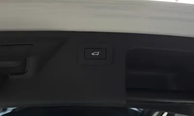 Land Rover Discovery Sport 2025, 4722 км, за 47500000 KRW - фото 33