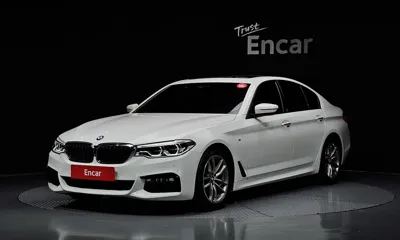 BMW 5-Series · 2017 год