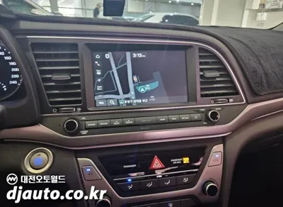 Hyundai Avante 2018, 104004 км, за 9800000 KRW - фото 6