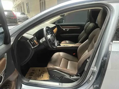 Volvo S90 2019, 52000 км, за 121800 CNY - фото 12