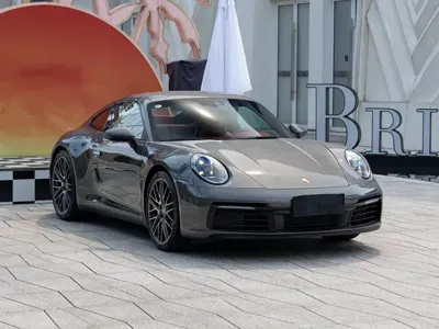 Porsche 911 2024, 5600 км, за 938000 CNY