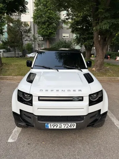 Land Rover Defender · 2024 год