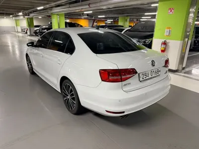 Volkswagen Jetta 2015, 93005 км, за 6500000 KRW - фото 4