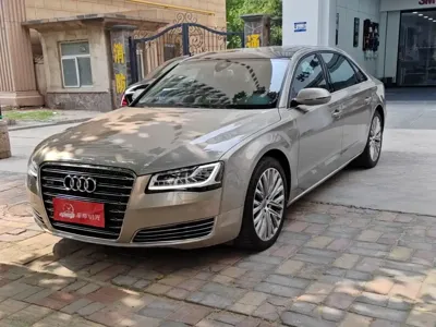 Audi A8 · 2013 год