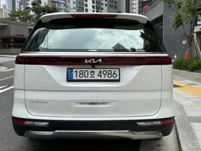 Kia Canival 2023, 42247 км, за 9700000 KRW