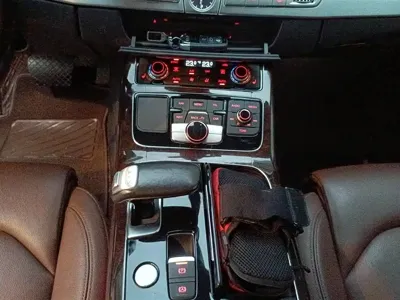 Audi A8 2015, 141000 км, за 120000 CNY - фото 16