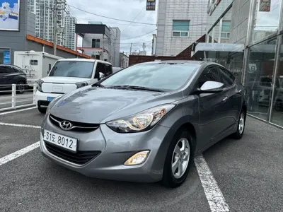 Hyundai Avante · 2012 год