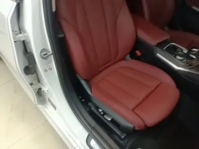 BMW 3 Series 2022, 57600 км, за 134100 CNY - фото 25