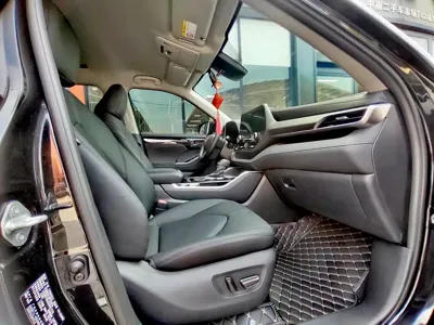 Toyota Highlander 2025, 3000 км, за 189800 CNY - фото 8