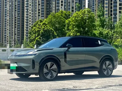 Lynk & Co 08 EM-P · 2024 год