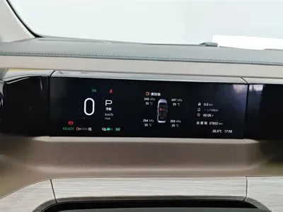 GAC Motor Trumpchi E8 2025, 27900 км, за 139800 CNY - фото 14