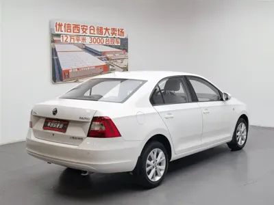 Skoda Rapid 2018, 69400 км, за 28800 CNY