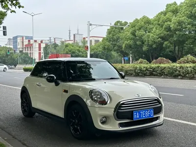 MINI MINI 2015, 120000 км, за 45800 CNY