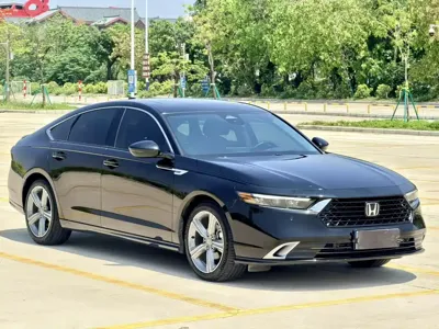 Honda Accord 2023, 36000 км, за 119800 CNY