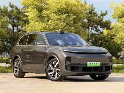Li Auto Li L8 2024, 42000 км, за 237800 CNY