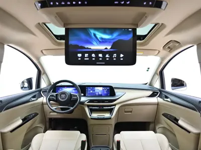 Buick GL8 Hybrid 2025, 9900 км, за 241900 CNY - фото 9