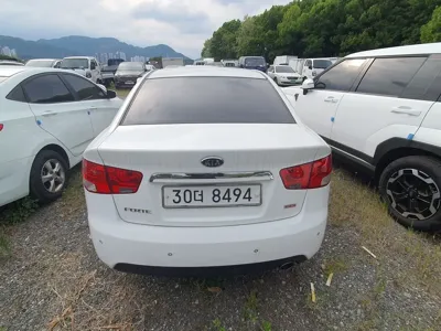Kia Porte 2011, 246742 км, за 2000000 KRW