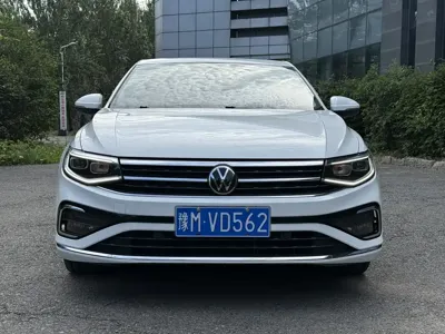 Volkswagen Bora 2022, 72000 км, за 87800 CNY