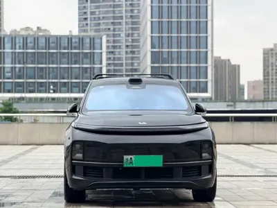 Li Auto Li L9 2023, 72000 км, за 239800 CNY