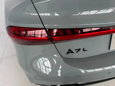 Audi A7L 2025, 5400 км, за 328000 CNY - фото 11