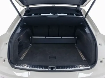 Bentley Bentayga 2025, 687 км, за 555550000 KRW - фото 9