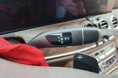 Mercedes-Benz E-Class 2019, 135100 км, за 182310.32 CNY - фото 15
