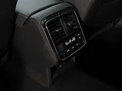 Volkswagen Passat 2021, 86000 км, за 90800 CNY - фото 10