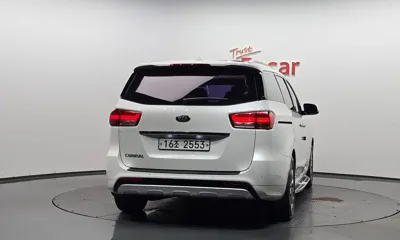 Kia Canival 2015, 166295 км, за 8900000 KRW - фото 4