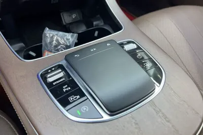 Mercedes-Benz E-Class 2023, 62900 км, за 302258.11 CNY - фото 8