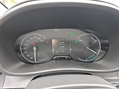 Wuling Hongguang EV 2025, 200 км, за 50800 CNY - фото 12