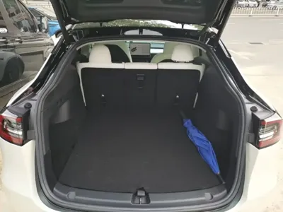 Tesla Model Y 2023, 35800 км, за 226400 CNY - фото 19
