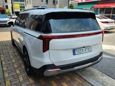 Kia Canival 2025, 4800 км, за 31120000 KRW