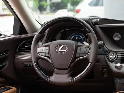 Lexus LS 2019, 145000 км, за 229600 CNY - фото 14