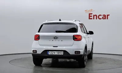 Hyundai Venue 2025, 10045 км, за 14301.44 USD