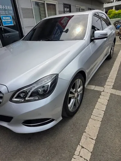 Mercedes-Benz E-Class 2015, 105500 км, за 10800000 KRW