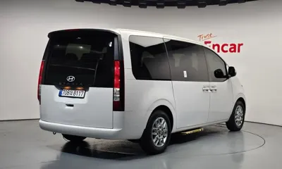 Hyundai Staria 2025, 27754 км, за 99990000 KRW