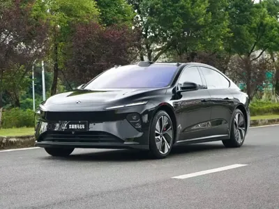 Nio ET7 · 2023 год