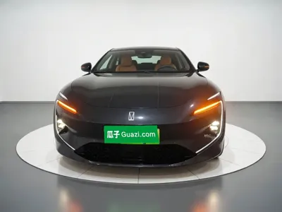 Avatr Avatr 12 2025, 9000 км, за 208400 CNY