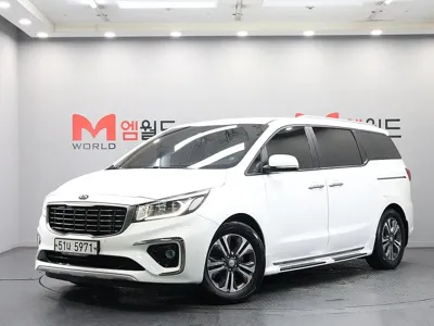 Kia Canival · 2019 год