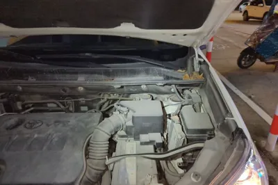 Toyota RAV4 2015, 97400 км, за 48625.87 CNY - фото 22