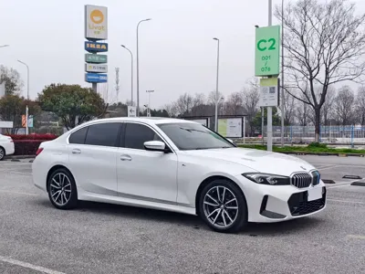BMW 3 Series 2024, 19000 км, за 239800 CNY