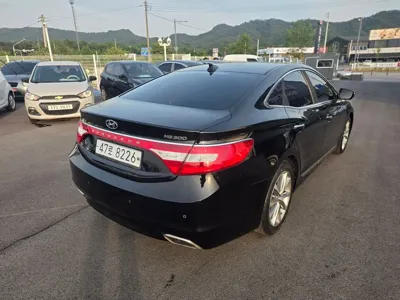 Hyundai Grandeur 2017, 81780 км, за 10800000 KRW - фото 2