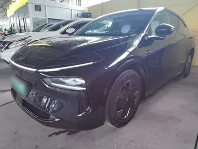 Xpeng 小鹏G7 · 2025 год
