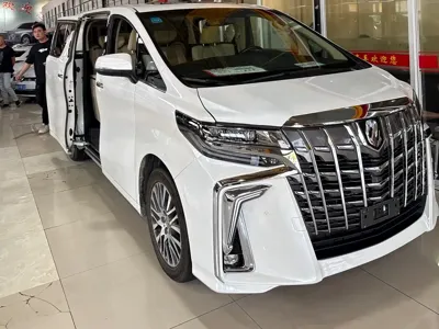 Toyota Alphard 2016, 78000 км, за 289800 CNY