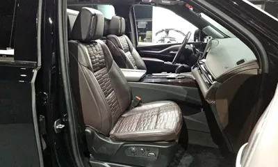 Cadillac Escalade 2023, 38323 км, за 114550000 KRW - фото 12